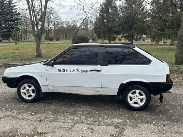 Белый ВАЗ 2108, объемом двигателя 1.3 л и пробегом 57 тыс. км за 980 $, фото 4 на Automoto.ua