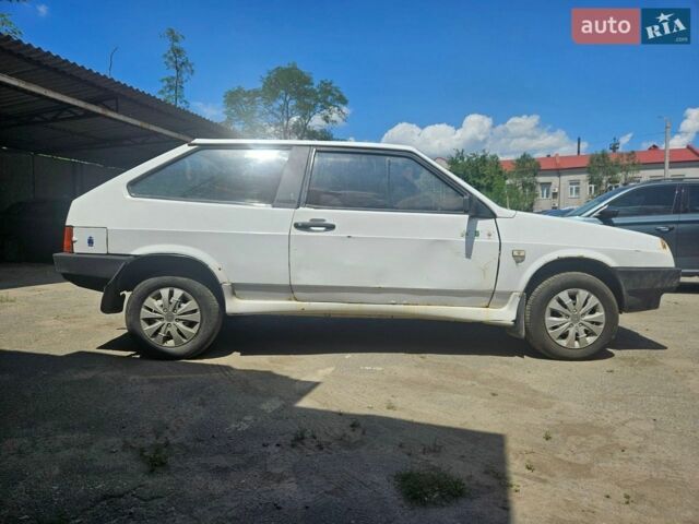 Белый ВАЗ 2108, объемом двигателя 1.5 л и пробегом 50 тыс. км за 535 $, фото 4 на Automoto.ua