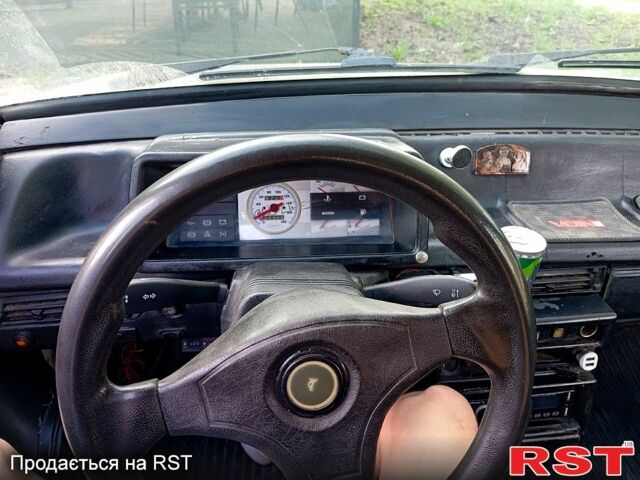 Белый ВАЗ 2108, объемом двигателя 1.3 л и пробегом 100 тыс. км за 950 $, фото 6 на Automoto.ua