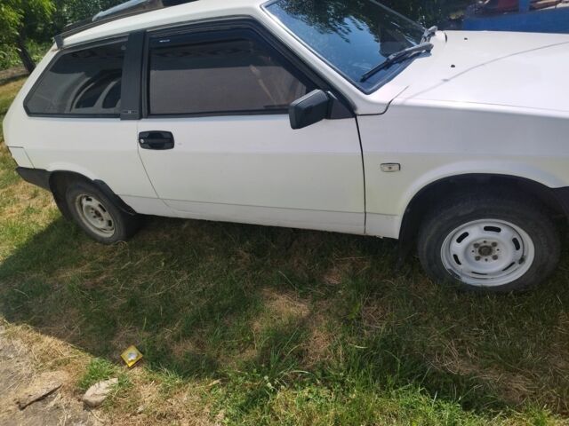 Белый ВАЗ 2108, объемом двигателя 1 л и пробегом 889 тыс. км за 700 $, фото 4 на Automoto.ua
