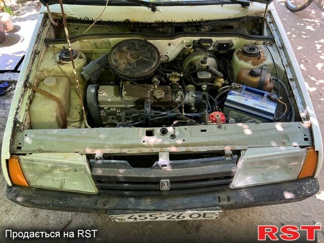 Белый ВАЗ 2108, объемом двигателя 1.5 л и пробегом 200 тыс. км за 600 $, фото 5 на Automoto.ua