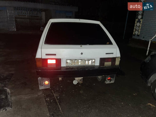 Белый ВАЗ 2108, объемом двигателя 1.3 л и пробегом 100 тыс. км за 600 $, фото 3 на Automoto.ua