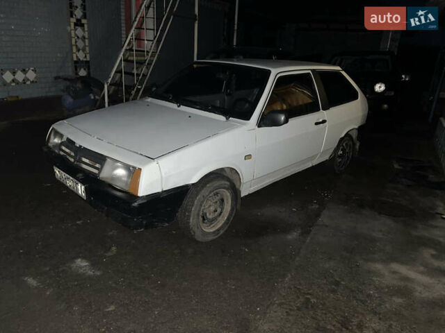 Белый ВАЗ 2108, объемом двигателя 1.3 л и пробегом 100 тыс. км за 600 $, фото 2 на Automoto.ua