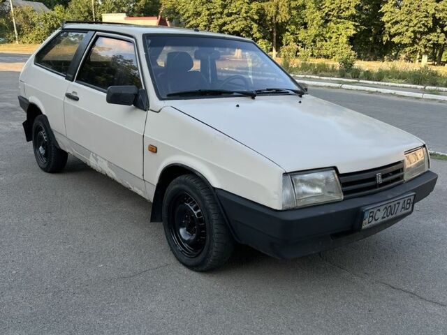 Белый ВАЗ 2108, объемом двигателя 1.5 л и пробегом 100 тыс. км за 800 $, фото 1 на Automoto.ua