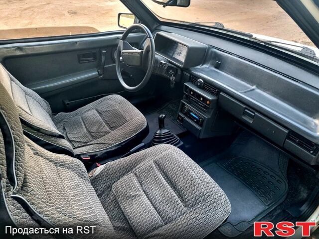 Белый ВАЗ 2108, объемом двигателя 1.3 л и пробегом 147 тыс. км за 999 $, фото 7 на Automoto.ua