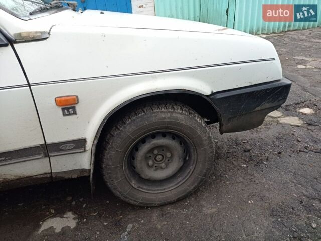Білий ВАЗ 2108, об'ємом двигуна 1.5 л та пробігом 180 тис. км за 1100 $, фото 5 на Automoto.ua