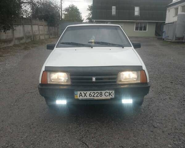 ВАЗ 2108 1995 у Вінниці на Automoto.ua Білий ВАЗ 2108, об'ємом двигуна 1.1 л та пробігом 30 тис. км за 750 $, фото 2 на Automoto.ua