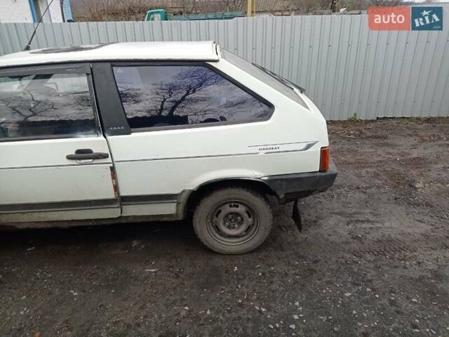 Белый ВАЗ 2108, объемом двигателя 0 л и пробегом 180 тыс. км за 1100 $, фото 2 на Automoto.ua