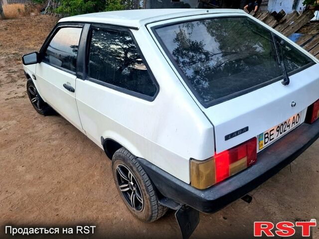 Белый ВАЗ 2108, объемом двигателя 1.3 л и пробегом 147 тыс. км за 999 $, фото 1 на Automoto.ua