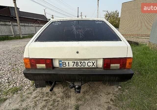 Белый ВАЗ 2108, объемом двигателя 1.5 л и пробегом 200 тыс. км за 550 $, фото 2 на Automoto.ua