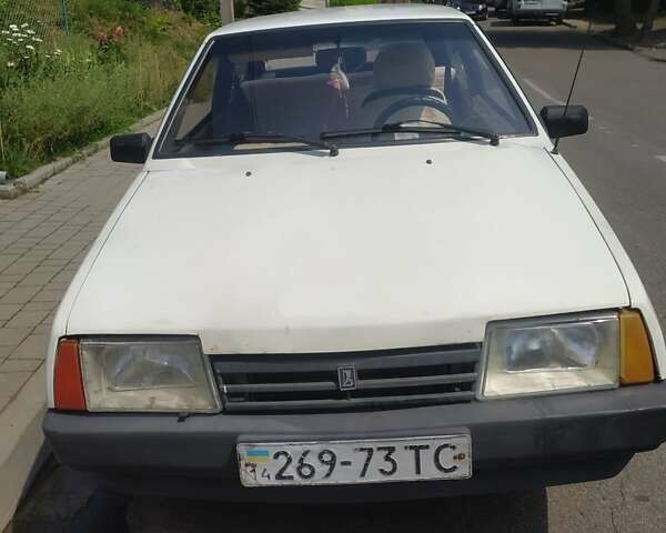 Білий ВАЗ 2108, об'ємом двигуна 1.5 л та пробігом 80 тис. км за 800 $, фото 1 на Automoto.ua