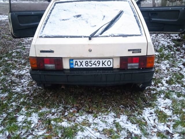 Белый ВАЗ 2108, объемом двигателя 1.3 л и пробегом 1000 тыс. км за 947 $, фото 1 на Automoto.ua