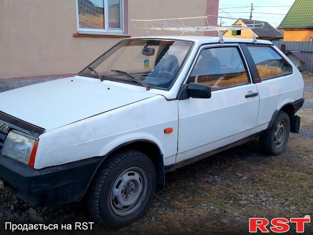 Белый ВАЗ 2108, объемом двигателя 1.5 л и пробегом 326 тыс. км за 950 $, фото 2 на Automoto.ua