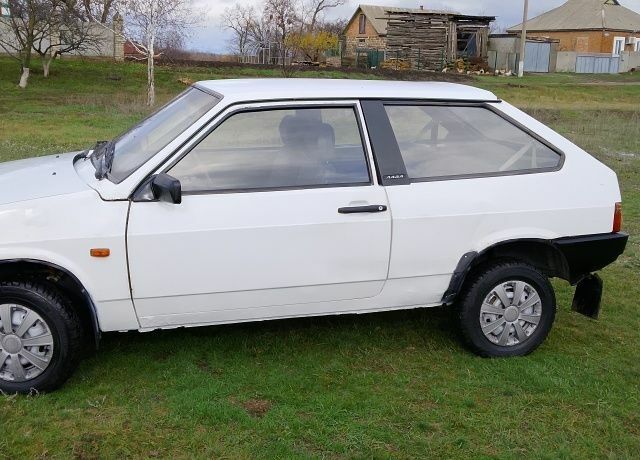 Белый ВАЗ 2108, объемом двигателя 1.5 л и пробегом 33 тыс. км за 1150 $, фото 7 на Automoto.ua