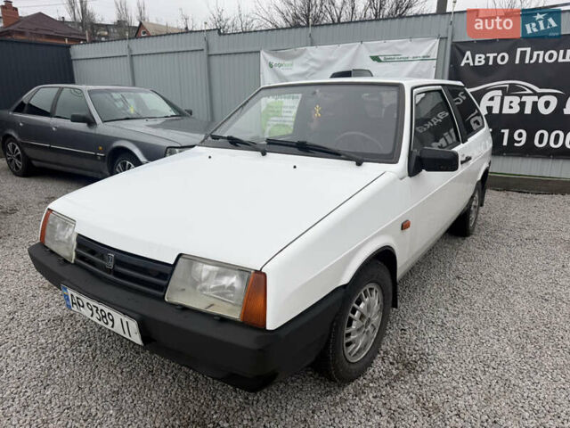 Белый ВАЗ 2108, объемом двигателя 1.5 л и пробегом 200 тыс. км за 800 $, фото 2 на Automoto.ua