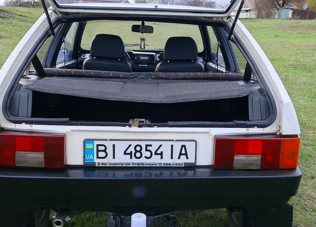 Белый ВАЗ 2108, объемом двигателя 1.5 л и пробегом 33 тыс. км за 1150 $, фото 8 на Automoto.ua