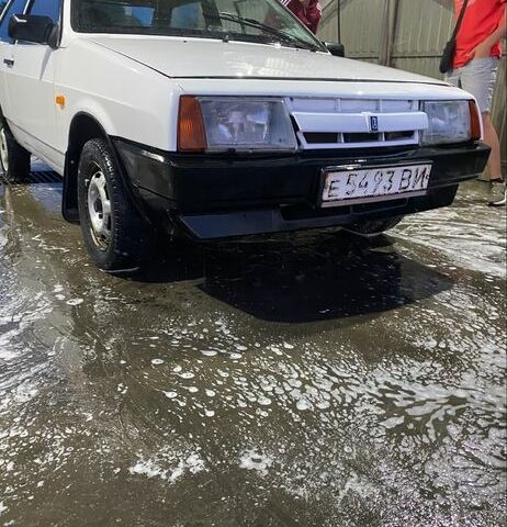 ВАЗ 2108 1998 у Вінниці на Automoto.ua Білий ВАЗ 2108, об'ємом двигуна 1.3 л та пробігом 180 тис. км за 800 $, фото 4 на Automoto.ua