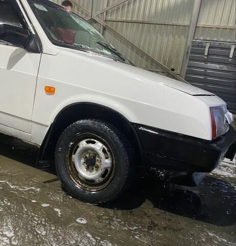 ВАЗ 2108 1998 у Вінниці на Automoto.ua Білий ВАЗ 2108, об'ємом двигуна 1.3 л та пробігом 180 тис. км за 800 $, фото 6 на Automoto.ua