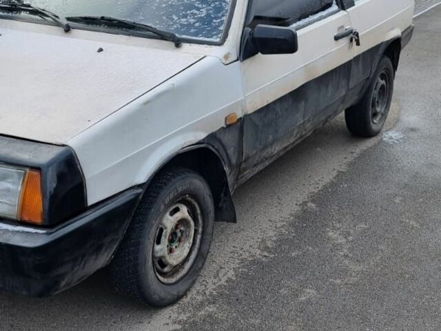 Белый ВАЗ 2108, объемом двигателя 1.3 л и пробегом 40 тыс. км за 289 $, фото 5 на Automoto.ua