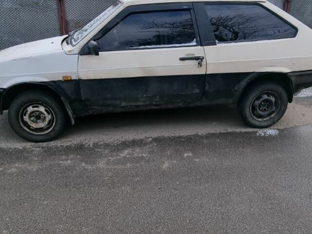 Белый ВАЗ 2108, объемом двигателя 1.3 л и пробегом 40 тыс. км за 289 $, фото 2 на Automoto.ua
