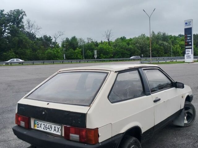Белый ВАЗ 2108, объемом двигателя 0 л и пробегом 300 тыс. км за 699 $, фото 4 на Automoto.ua