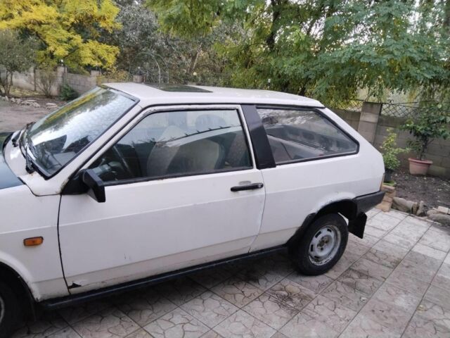 Белый ВАЗ 2108, объемом двигателя 1.3 л и пробегом 180 тыс. км за 676 $, фото 3 на Automoto.ua