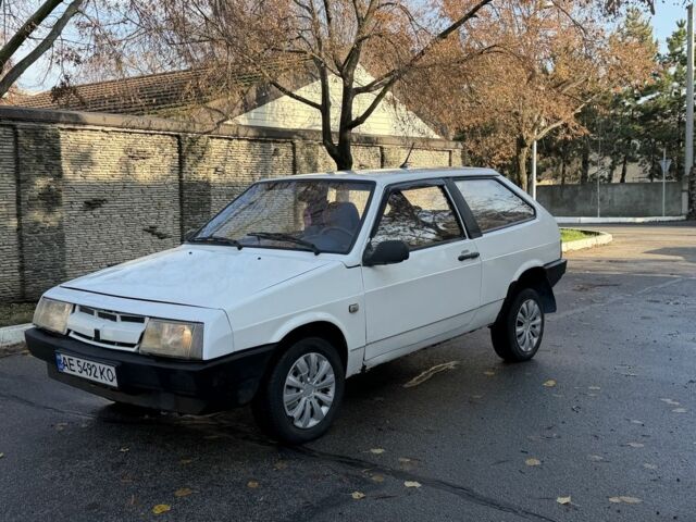 Белый ВАЗ 2108, объемом двигателя 1.3 л и пробегом 100 тыс. км за 950 $, фото 1 на Automoto.ua
