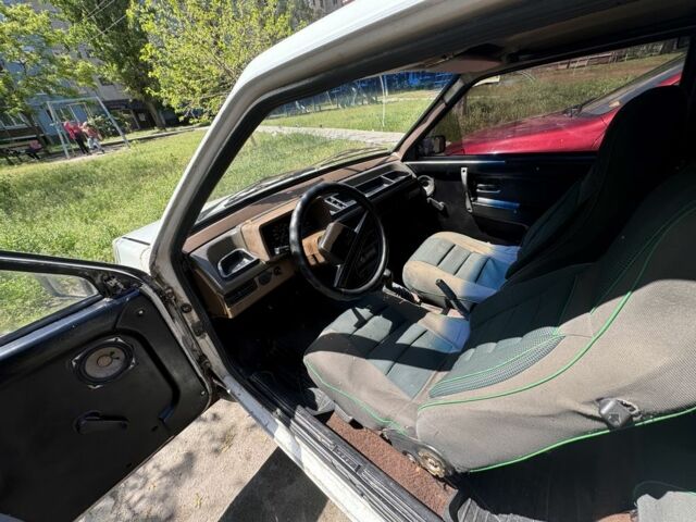 Белый ВАЗ 2108, объемом двигателя 1.3 л и пробегом 150 тыс. км за 599 $, фото 4 на Automoto.ua