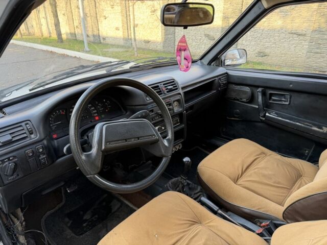 Белый ВАЗ 2108, объемом двигателя 1.3 л и пробегом 100 тыс. км за 950 $, фото 4 на Automoto.ua