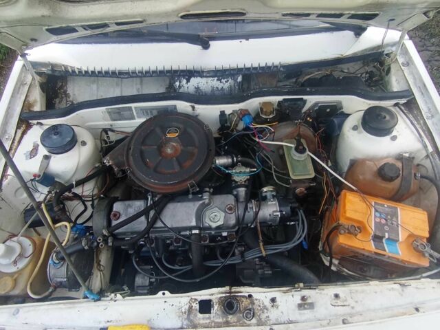 Белый ВАЗ 2108, объемом двигателя 1.3 л и пробегом 190 тыс. км за 945 $, фото 8 на Automoto.ua