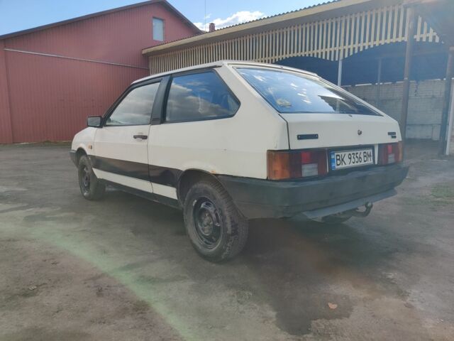 Белый ВАЗ 2108, объемом двигателя 1.3 л и пробегом 56 тыс. км за 952 $, фото 1 на Automoto.ua