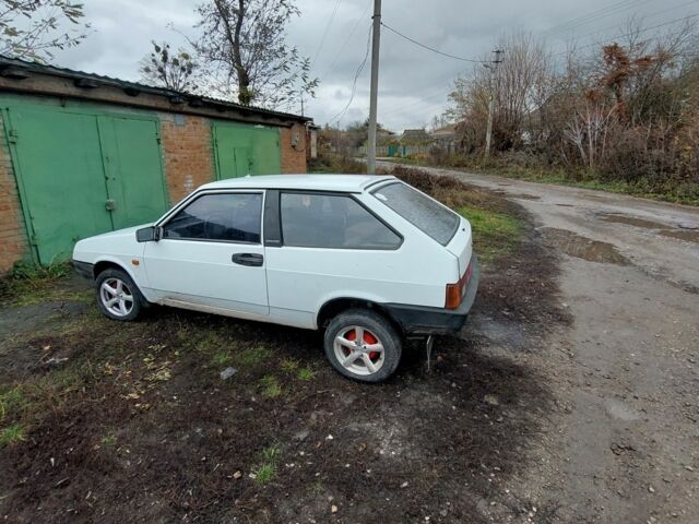 Белый ВАЗ 2108, объемом двигателя 1.3 л и пробегом 198 тыс. км за 1029 $, фото 1 на Automoto.ua