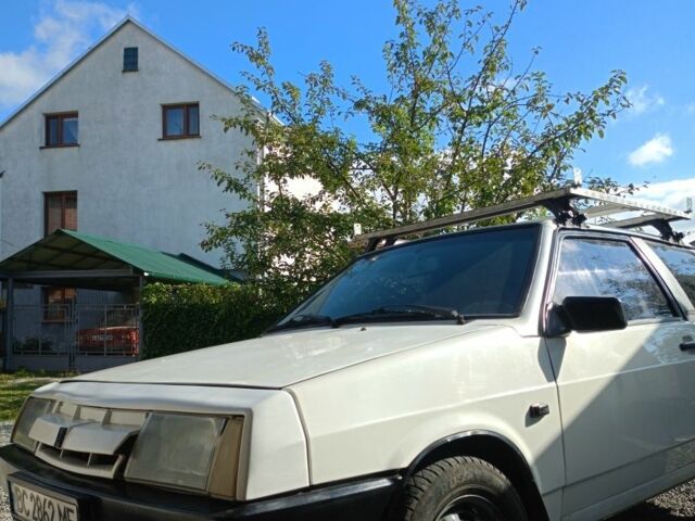 Белый ВАЗ 2108, объемом двигателя 1.5 л и пробегом 200 тыс. км за 1300 $, фото 4 на Automoto.ua