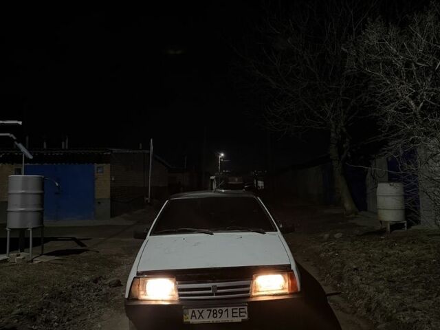 Білий ВАЗ 2108, об'ємом двигуна 1.5 л та пробігом 299 тис. км за 361 $, фото 2 на Automoto.ua