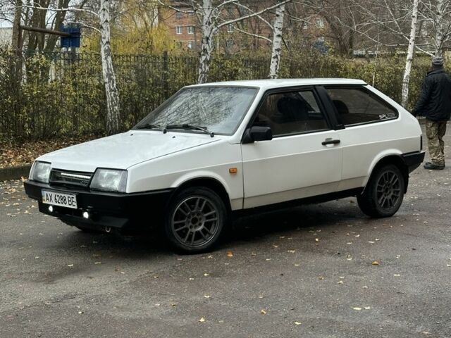 Белый ВАЗ 2108, объемом двигателя 1.6 л и пробегом 200 тыс. км за 2500 $, фото 3 на Automoto.ua