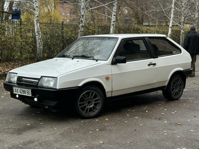 Белый ВАЗ 2108, объемом двигателя 1.6 л и пробегом 200 тыс. км за 2500 $, фото 5 на Automoto.ua