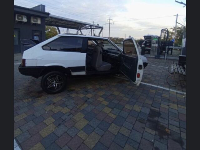 Белый ВАЗ 2108, объемом двигателя 1 л и пробегом 53 тыс. км за 700 $, фото 5 на Automoto.ua