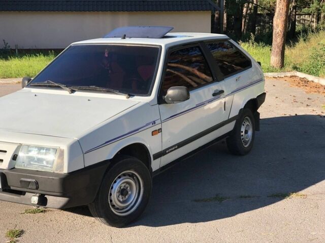 Белый ВАЗ 2108, объемом двигателя 0 л и пробегом 100 тыс. км за 40000 $, фото 2 на Automoto.ua