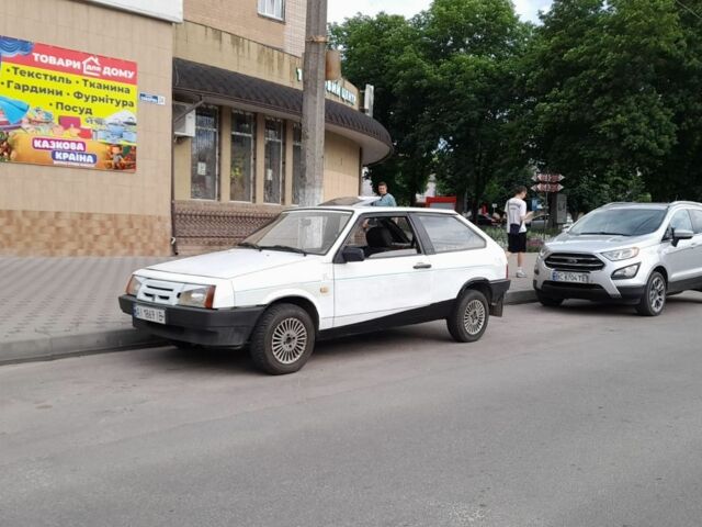 ВАЗ 2108 1992 в Фастове на Automoto.ua Белый ВАЗ 2108, объемом двигателя 1.3 л и пробегом 85 тыс. км за 1100 $, фото 1 на Automoto.ua
