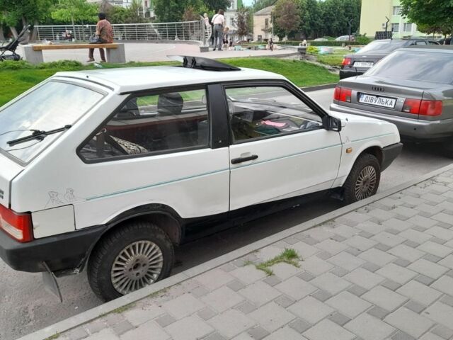 ВАЗ 2108 1992 в Фастове на Automoto.ua Белый ВАЗ 2108, объемом двигателя 1.3 л и пробегом 85 тыс. км за 1100 $, фото 4 на Automoto.ua