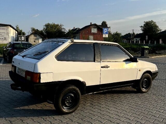Белый ВАЗ 2108, объемом двигателя 1.5 л и пробегом 150 тыс. км за 520 $, фото 1 на Automoto.ua