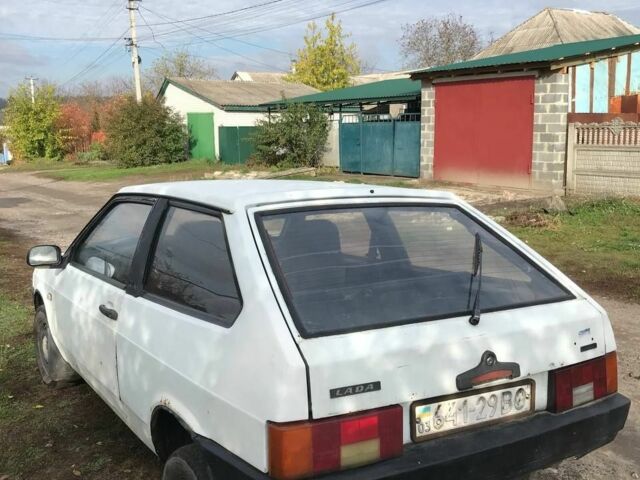 Белый ВАЗ 2108, объемом двигателя 1.3 л и пробегом 380 тыс. км за 591 $, фото 1 на Automoto.ua