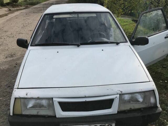 Белый ВАЗ 2108, объемом двигателя 1.3 л и пробегом 380 тыс. км за 591 $, фото 7 на Automoto.ua