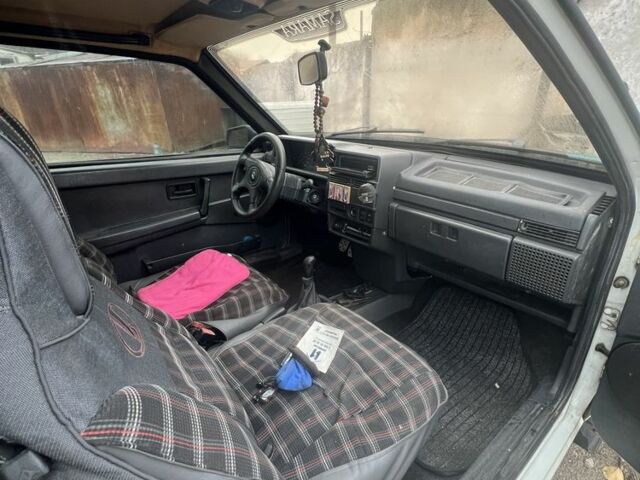 Белый ВАЗ 2108, объемом двигателя 1.5 л и пробегом 300 тыс. км за 600 $, фото 6 на Automoto.ua