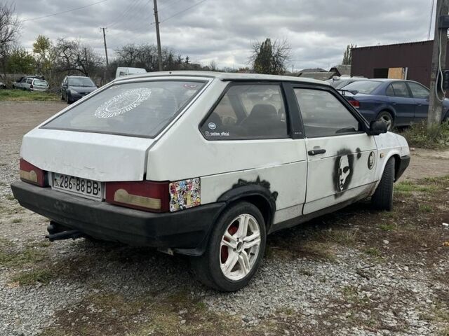 Белый ВАЗ 2108, объемом двигателя 0 л и пробегом 300 тыс. км за 1100 $, фото 3 на Automoto.ua