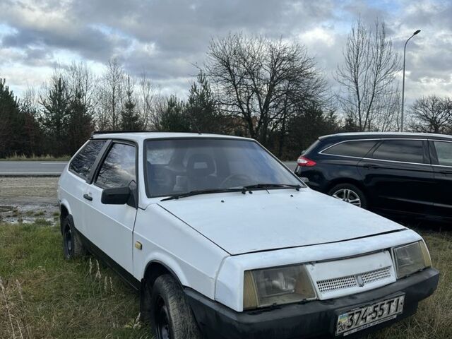 Белый ВАЗ 2108, объемом двигателя 0 л и пробегом 100 тыс. км за 400 $, фото 1 на Automoto.ua