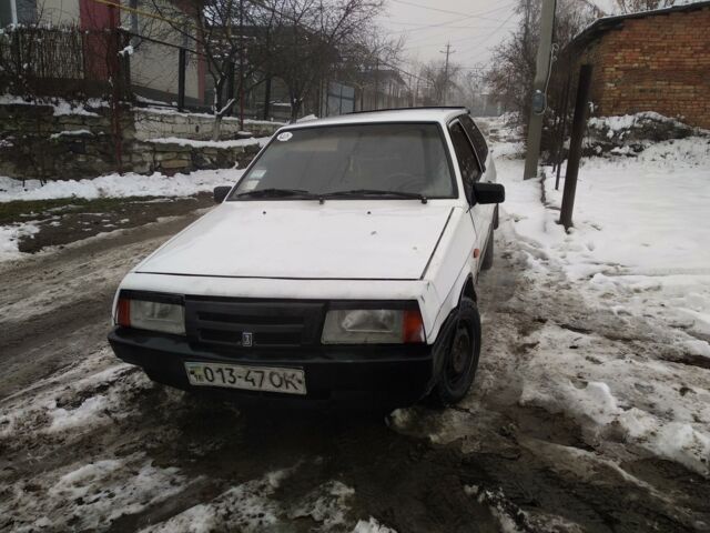 Белый ВАЗ 2108, объемом двигателя 1.3 л и пробегом 80 тыс. км за 1500 $, фото 2 на Automoto.ua
