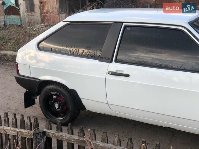 Белый ВАЗ 2108, объемом двигателя 1.1 л и пробегом 130 тыс. км за 1500 $, фото 5 на Automoto.ua