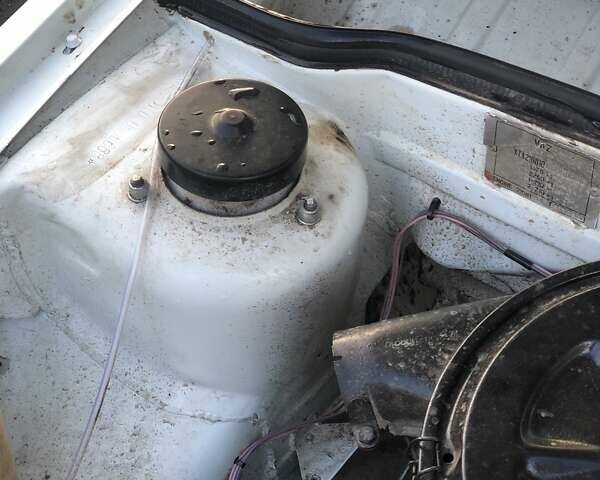 Белый ВАЗ 2108, объемом двигателя 1.1 л и пробегом 130 тыс. км за 1500 $, фото 11 на Automoto.ua