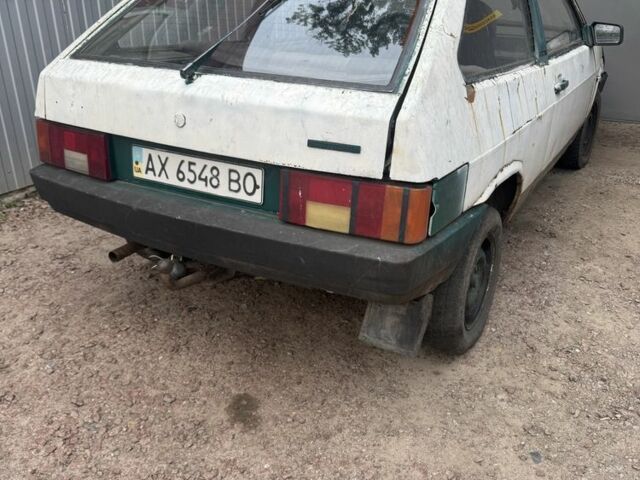 Белый ВАЗ 2108, объемом двигателя 1.5 л и пробегом 200 тыс. км за 400 $, фото 1 на Automoto.ua